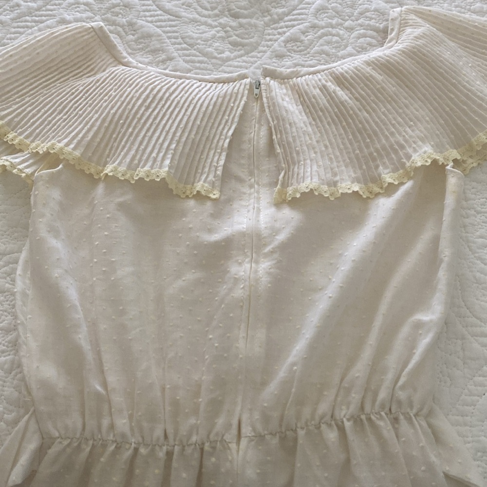 Vintage 1970’s prairie style full length dress with dimensional polka dots - Picture 7 of 14